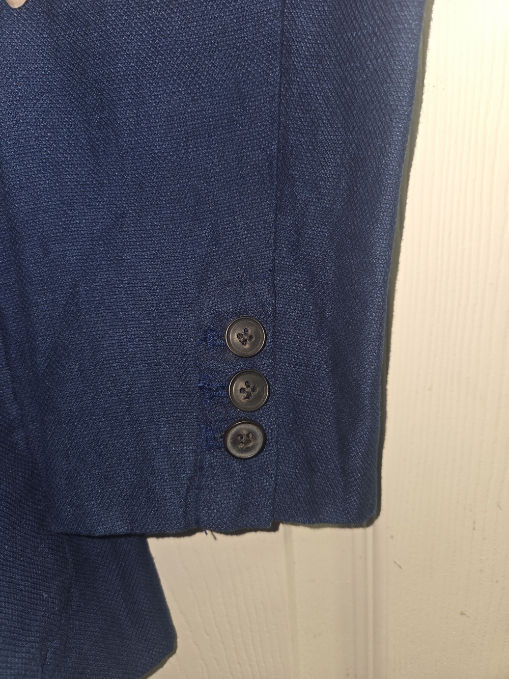 Single-Button Blazer - Picture 6 of 8